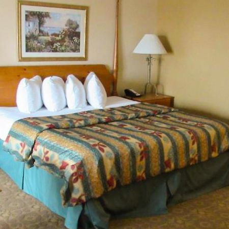 Magnuson Grand Pioneer Inn And Suites Escanaba Kültér fotó