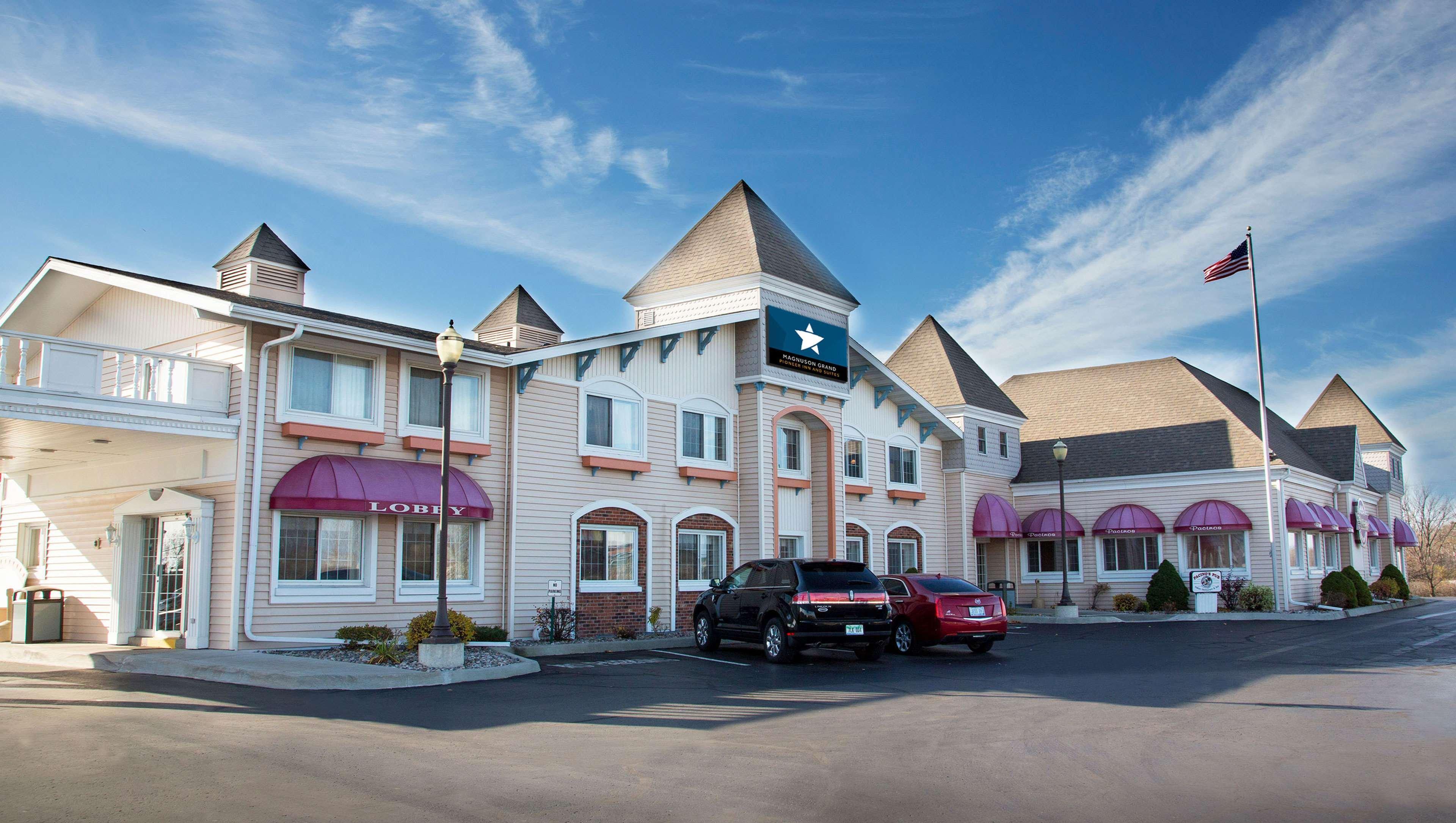 Magnuson Grand Pioneer Inn And Suites Escanaba Kültér fotó