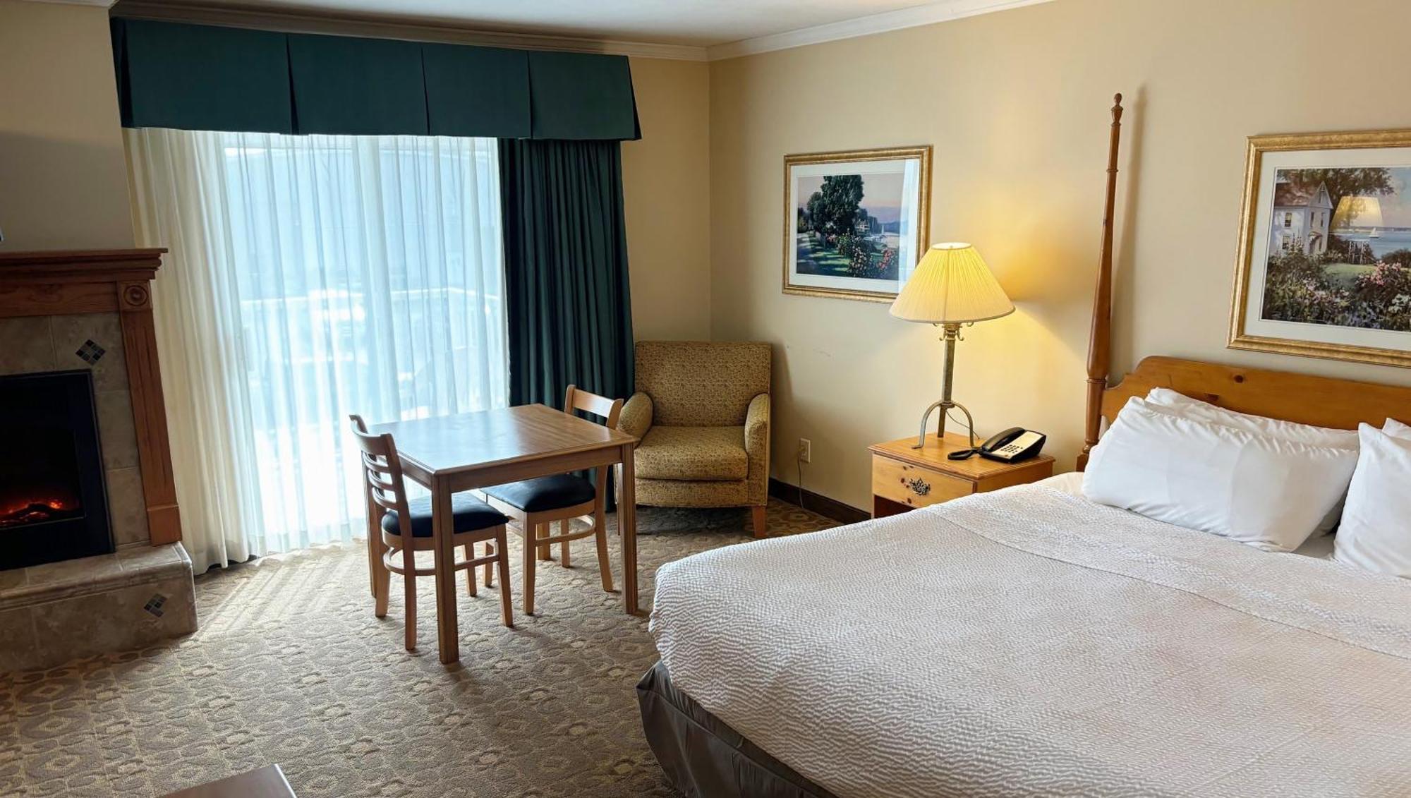 Magnuson Grand Pioneer Inn And Suites Escanaba Kültér fotó