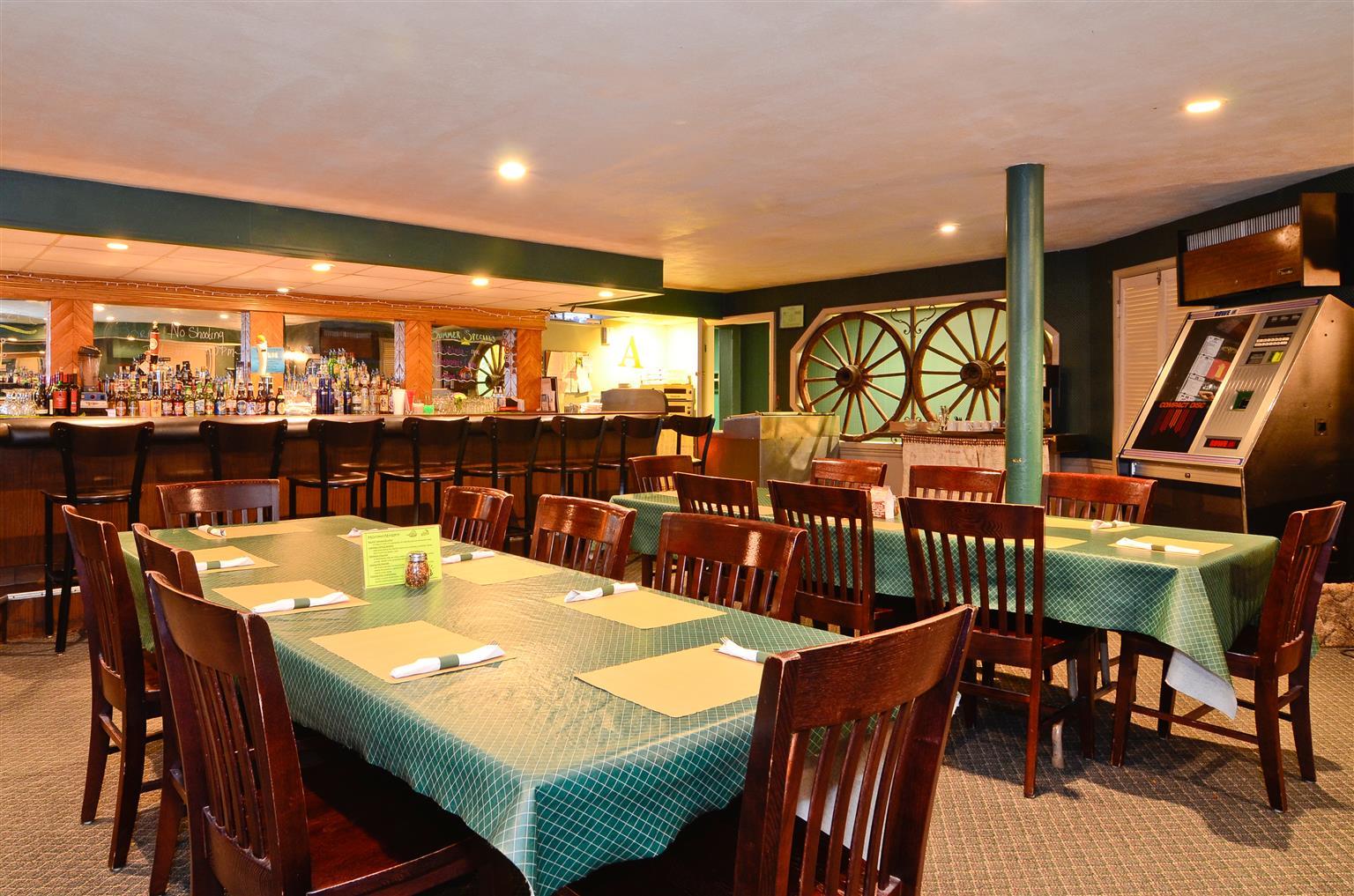 Magnuson Grand Pioneer Inn And Suites Escanaba Étterem fotó